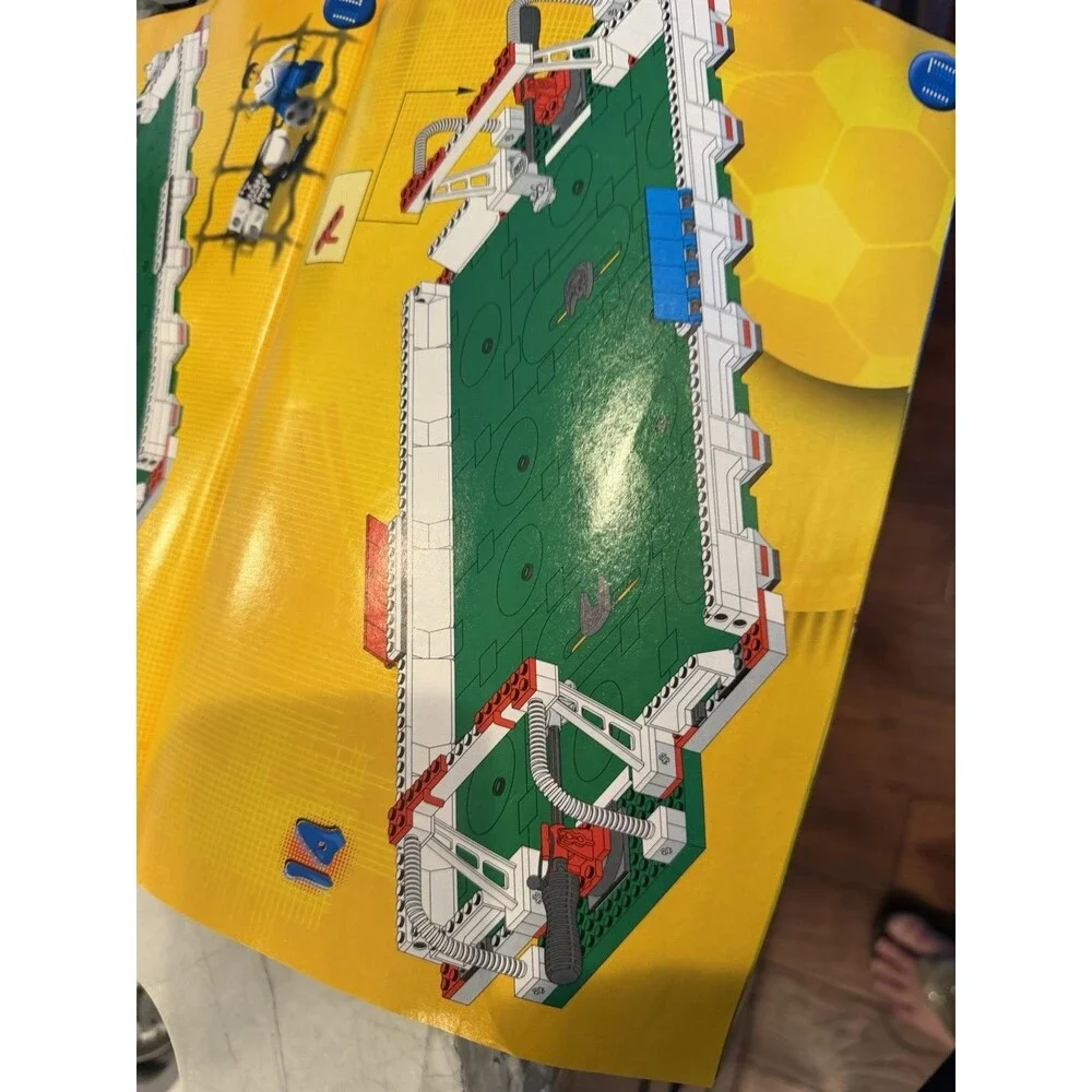 LEGO 3420 Championship Challenge II Soccer 2002 Incomplete 12 Minifigs Ball Nets